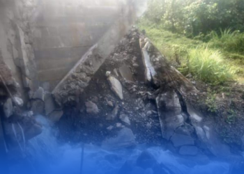 Jalan Rp49 Miliar di Maluku Hancur! Mahasiswa Geruduk Kejagung