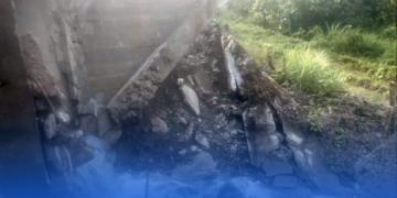 Jalan Rp49 Miliar di Maluku Hancur! Mahasiswa Geruduk Kejagung