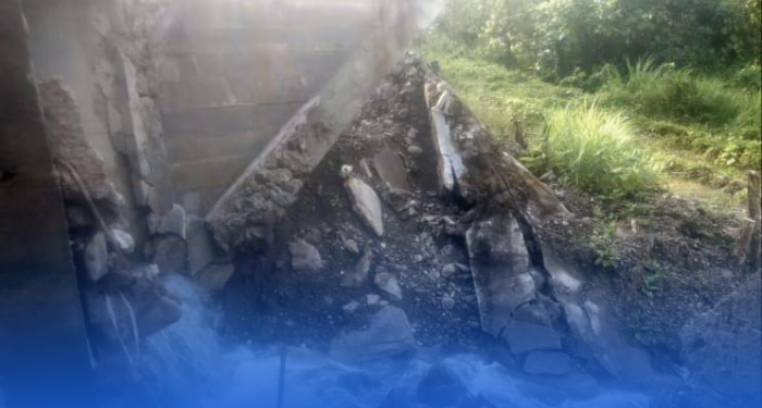 Jalan Rp49 Miliar di Maluku Hancur! Mahasiswa Geruduk Kejagung