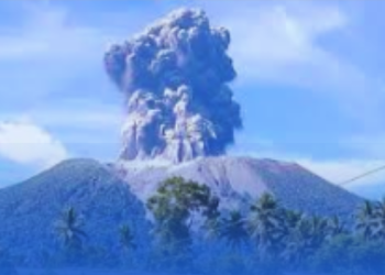 Gunung Ibu Erupsi di Maluku Utara, Warga Diimbau Siaga dan Gunakan Masker