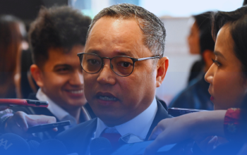 Deddy Sitorus : Jangan Hanya Andalkan Kenaikan Pajak untuk Tingkatkan PAD