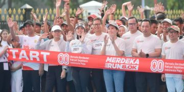 Selain mendapat sambutan antusias dari masyarakat, ajang lari Merdeka Run 8.0 K Tahun 2025 mendapat apresiasi dari jajaran Menteri Kabinet Merah Putih yang ikut lari langsung berbaur dengan masyarakat. (foto:bagus/kemenpora.go.id)