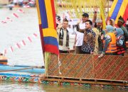 Buka Festival Pacu Jalur 2025, Wapres Gibran dan Menpora Dito Ajak Lestarikan Warisan Nusantara Jadi Daya Tarik Sport Tourism