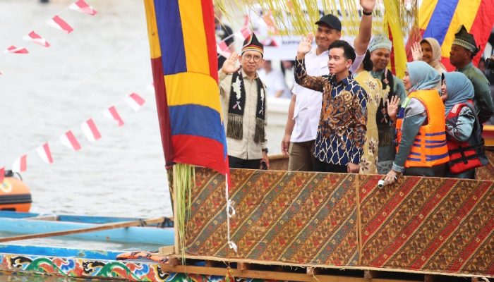 Buka Festival Pacu Jalur 2025, Wapres Gibran dan Menpora Dito Ajak Lestarikan Warisan Nusantara Jadi Daya Tarik Sport Tourism