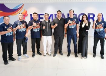 Menteri Pemuda dan Olahraga Republik Indonesia (Menpora RI) Dito Ariotedjo menerima klub basket legendaris Asaba Jakarta di Kemenpora, Jakarta, Rabu (13/8). Pertemuan tersebut membahas tentang Kejuaraan Basket Veteran ASEAN di Tangerang, Banten.(foto:bagus/kemenpora.go.id)