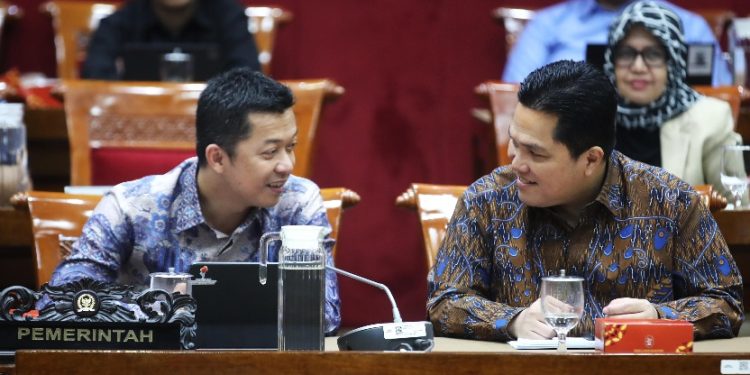 Wakil Menteri Pemuda dan Olahraga (Wamenpora) RI Taufik Hidayat mewakili Menpora Dito Ariotedjo menghadiri Rapat Kerja (Raker) secara berurutan dengan Komisi XIII di Gedung Nusantara II dan Komisi X DPR RI di Gedung Nusantara I, Jalan Gatot Subroto, Senayan, Jakarta Pusat, Selasa (26/8) pagi.(foto:raiky/kemenpora.go.id)