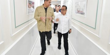 Menteri Pemuda dan Olahraga Republik Indonesia (Menpora RI) Dito Ariotedjo menghadiri rapat koordinasi tingkat menteri yang dipimpin oleh Menteri Koordinator Bidang Pembangunan Manusia dan Kebudayaan (Menko PMK) Pratikno, di Kantor Kemenpora, Jakarta, Rabu (6/8). (foto:bagus/kemenpora.go.id)