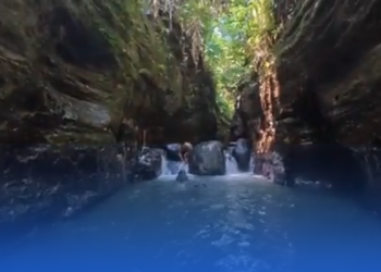 Menyegarkan Pikiran di Curug Putri Carita, Pandeglang