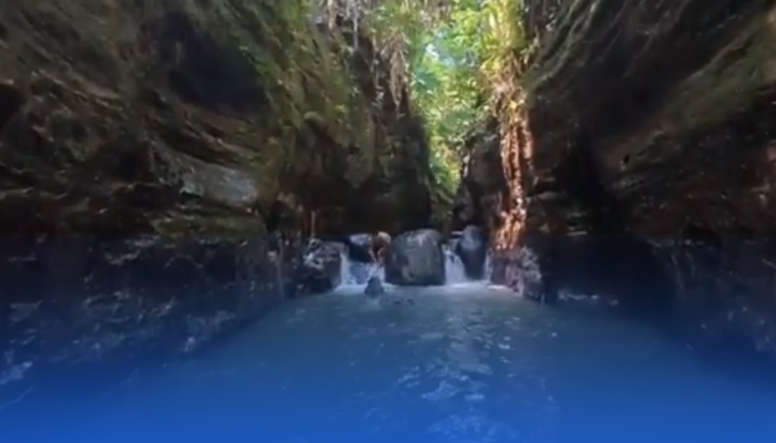Menyegarkan Pikiran di Curug Putri Carita, Pandeglang