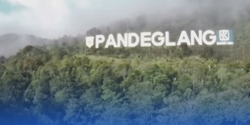 Menantang Adrenalin di Gunung Karang, Pandeglang