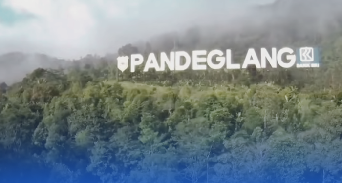 Menantang Adrenalin di Gunung Karang, Pandeglang