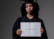 Lulusan Menganggur: Dari Kampus ke Lapangan Tanpa Jaminan