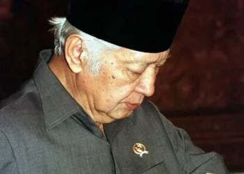 Penganugerahan Gelar Pahlawan untuk Soeharto Skandal Politik