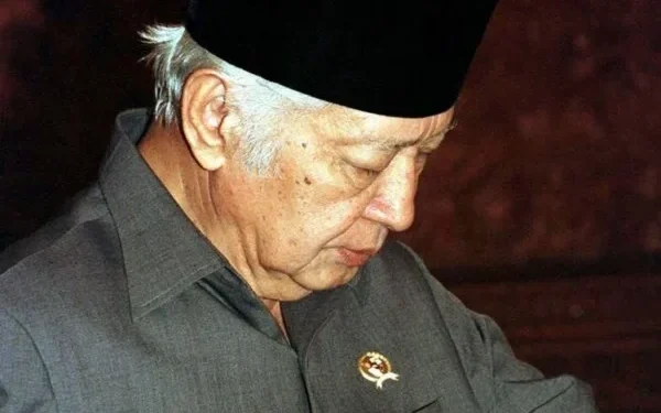 Penganugerahan Gelar Pahlawan untuk Soeharto Skandal Politik