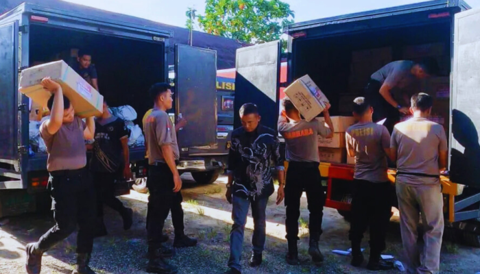 Ribuan Personel Polda Sumbar Terus Kerja Nonstop Pulihkan Padang dari Banjir dan Longsor