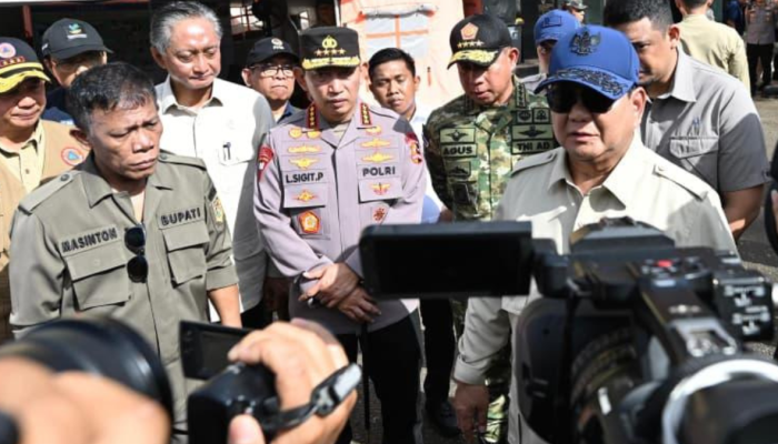Presiden Prabowo Tinjau Langsung Lokasi Banjir di Sumatra