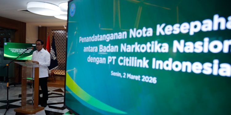 Badan Narkotika Nasional (BNN) melalui kolaborasi strategis bersama PT Citilink Indonesia. Kerja sama tersebut dikukuhkan melalui penandatanganan Nota Kesepahaman (MoU) antara Kepala BNN RI Suyudi Ario Seto dan Direktur Utama Citilink Darsito Hendrosaputro, pada Senin (2/3).