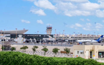 1.400 Penerbangan ke Tel Aviv Dibatalkan dalam Dua Pekan