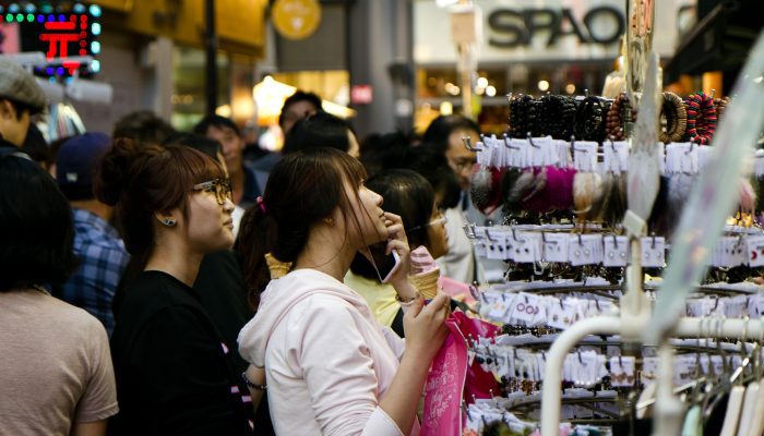 Strategi Aman Belanja Online Luar Negeri Saat Musim Diskon Global