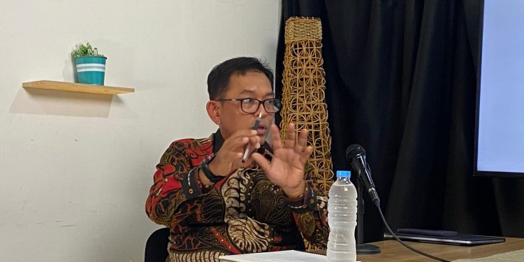 Energi Panas Bumi, Tantangan, Mitos dan Ekonomi 