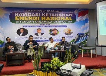 Indonesia Berisiko Terjebak antara Batu Bara dan Energi Terbarukan