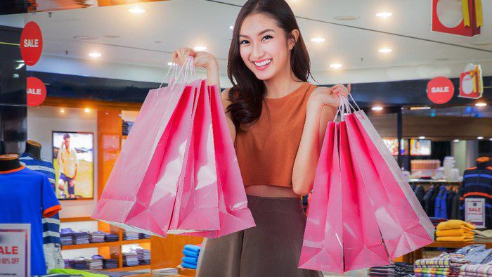 Ilustrasi Orang Belanja