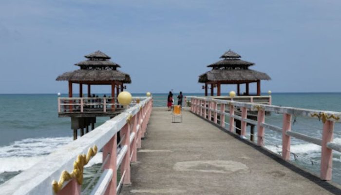 Pantai Sambolo, Pantai Klasik Favorit Warga Lokal
